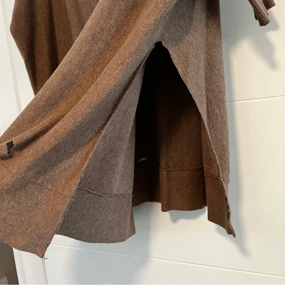 Dynamite | Distressed Oversized Sweater - Picture 7 of 14